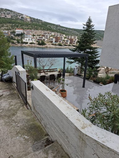 Bioklimatska pergola Antares